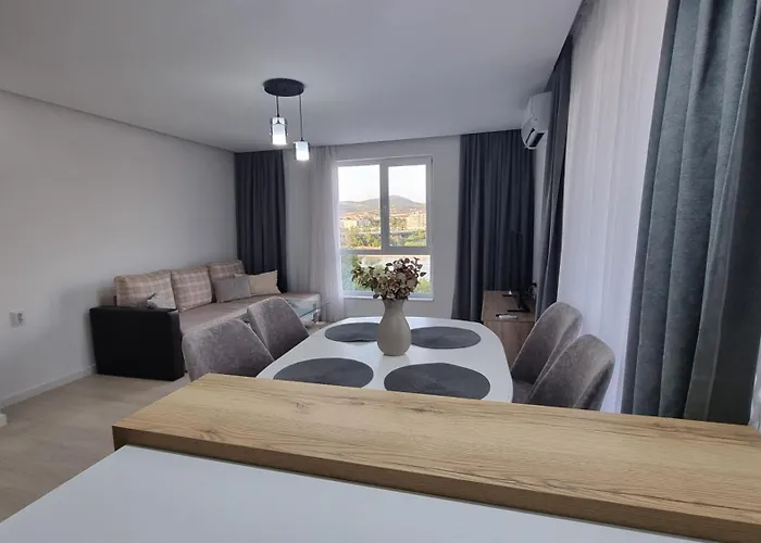 Riverside Panorama Apartment *